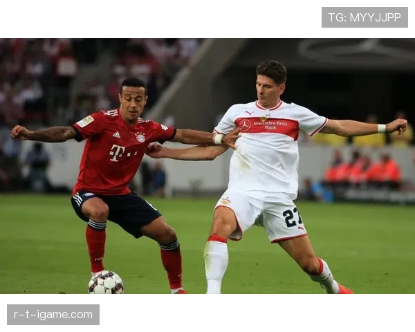 斯图加特边路进攻战术焕然一新,引领德甲战术新潮流 斯图加特边路进攻战术焕然一新,引领德甲战术新潮流