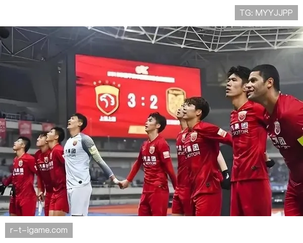 上海海港强势夺冠，持续领跑引发球迷热议
