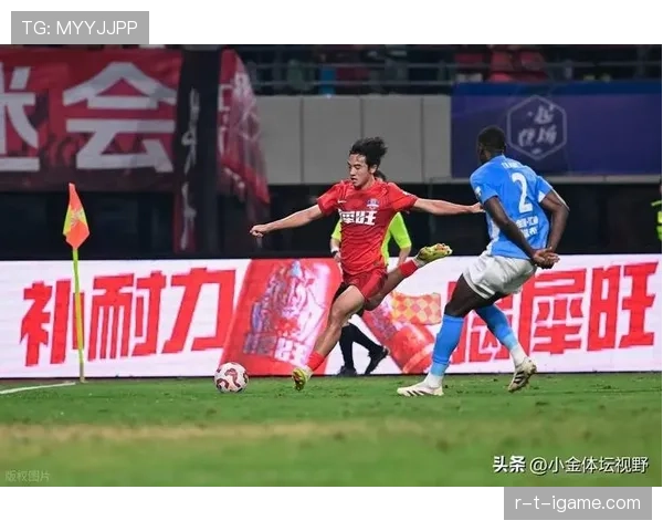 中超联赛球员表现引发热议,谁将成为赛季最佳仍有待观察。 中超联赛球员表现引发热议,谁将成为赛季最佳仍有待观察。