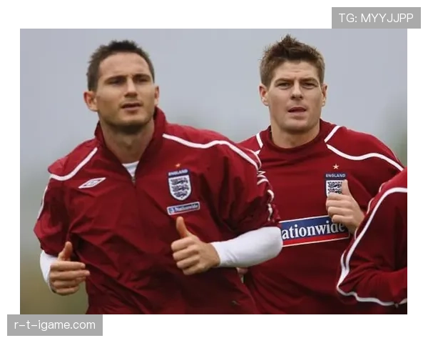 兰帕德与杰拉德在中场推进中出现分散结构差异